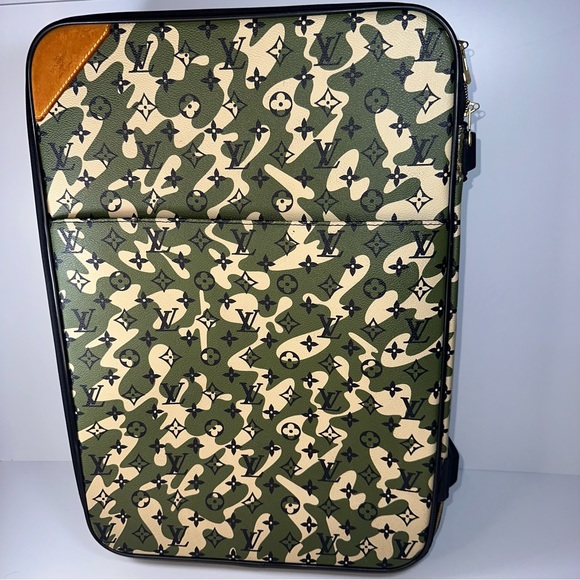 Louis Vuitton Monogramouflage Pegase 60 Rolling Luggage - Picture 2 of 15